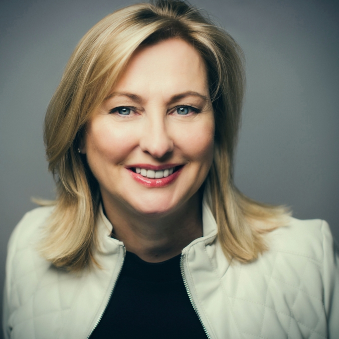 Rebecca Darling headshot